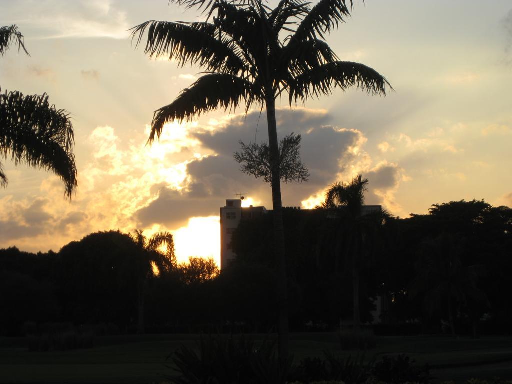 Hollywood Beach Golf Resort Екстер'єр фото