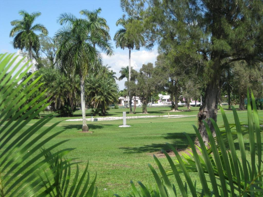 Hollywood Beach Golf Resort Екстер'єр фото