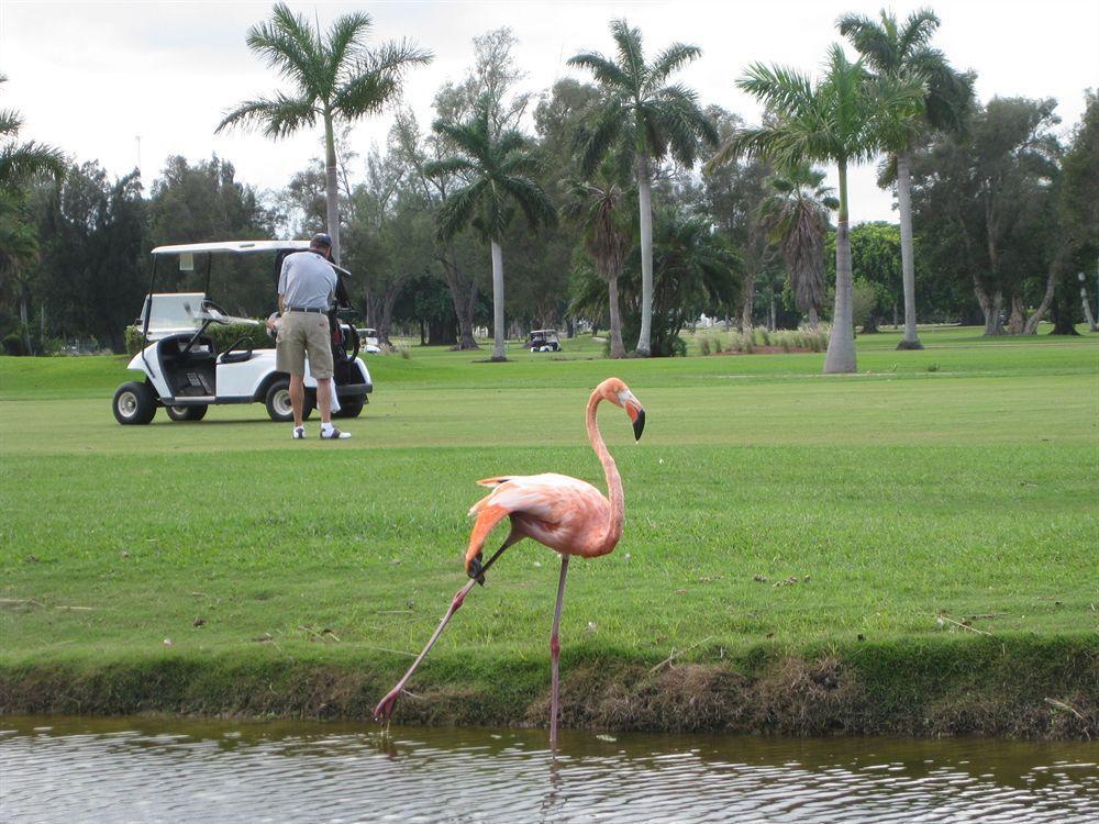 Hollywood Beach Golf Resort Екстер'єр фото