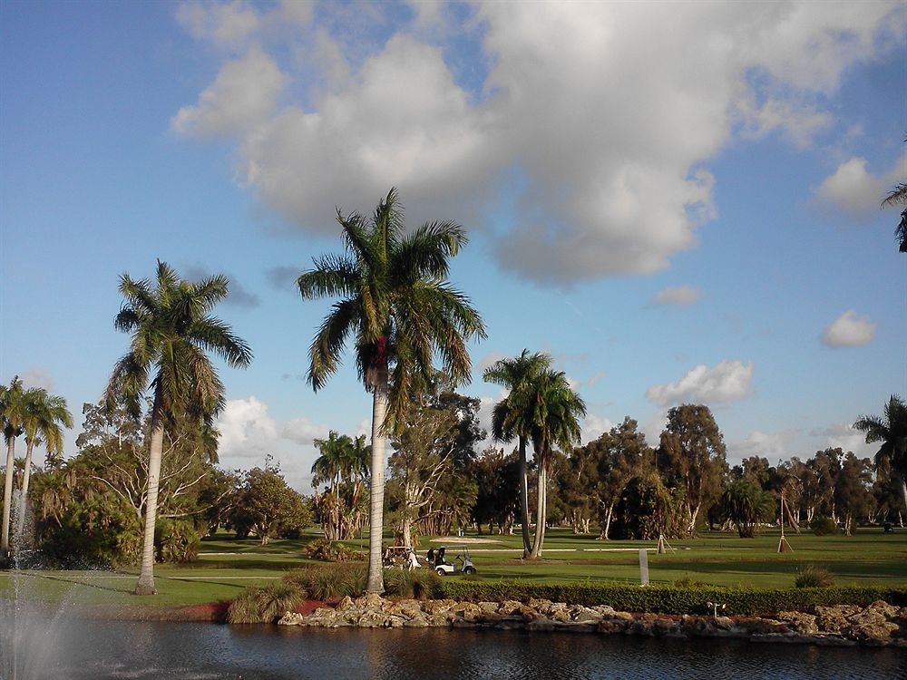 Hollywood Beach Golf Resort Екстер'єр фото